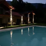 House & Pool Apartment *