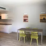 House & Pool Apartment *