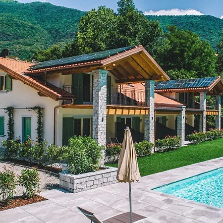 Apartment House & Pool Mergozzo