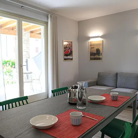 Apartment House & Pool Mergozzo