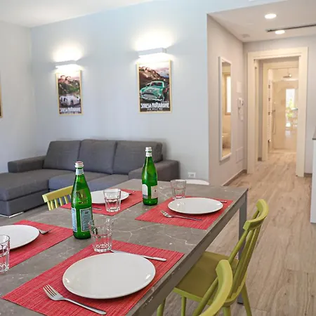 Apartment House & Pool Mergozzo