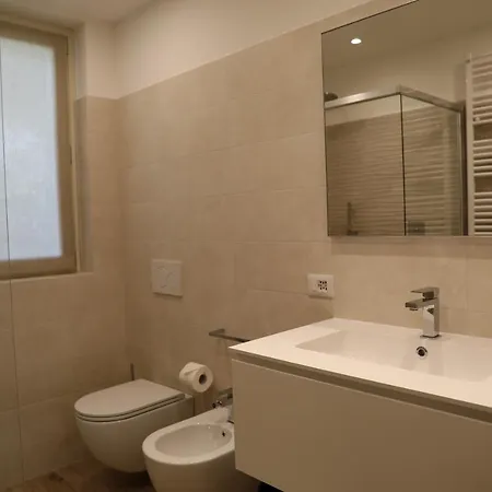 Apartment House & Pool Mergozzo