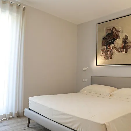 House & Pool Mergozzo