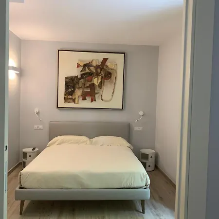 Apartment House & Pool Mergozzo