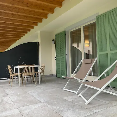 House & Pool Apartment *