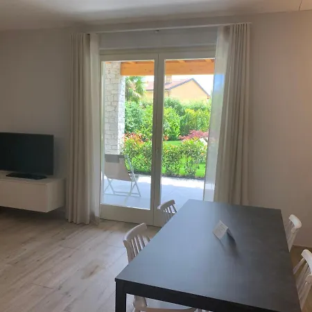 House & Pool Apartment