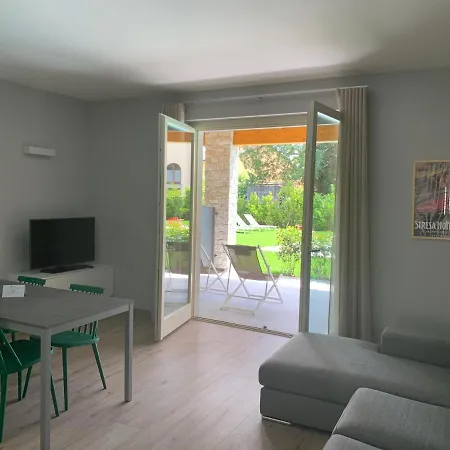 House & Pool Mergozzo
