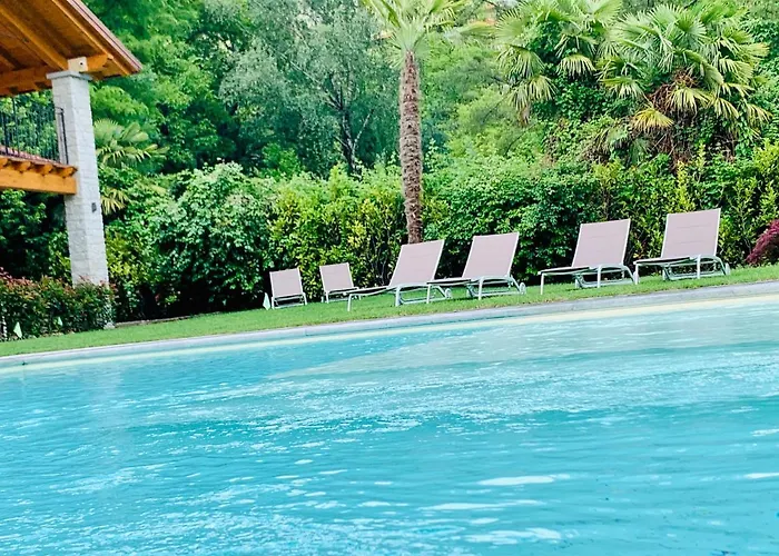 House & Pool