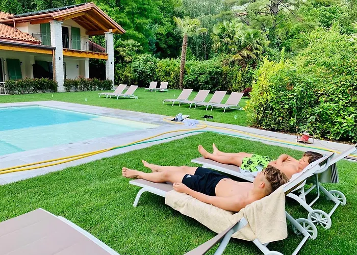 House & Pool Appartement Mergozzo